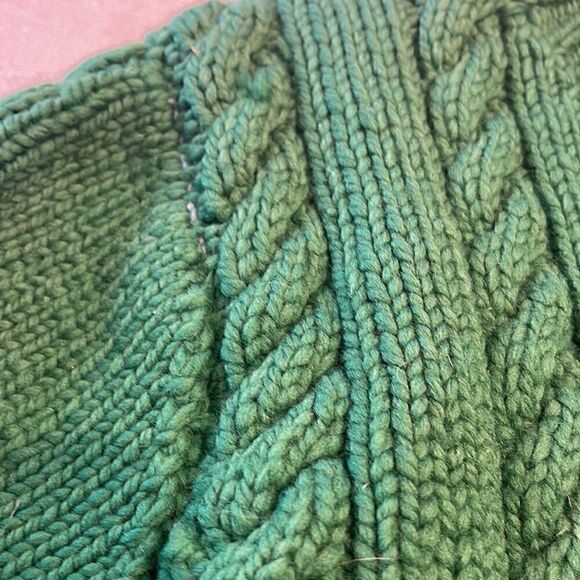 Homemade women’s cardigan size medium to large see measurements green super cool - Picture 5 of 10